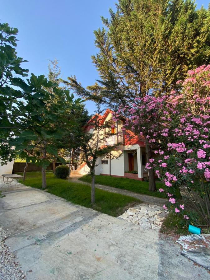 Hotel Garden Villa Ardo Golem  Exterior photo